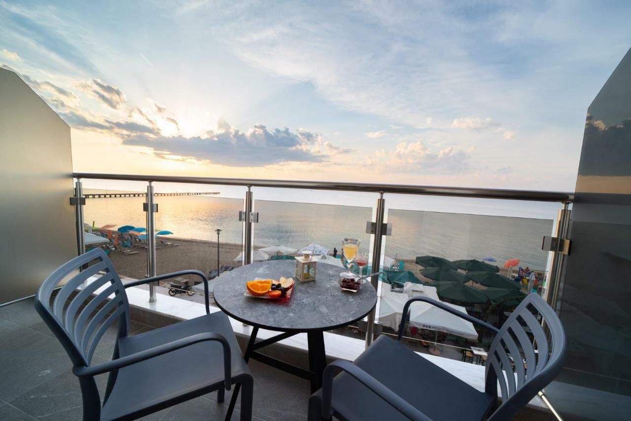 Appartement Atlantis "Pleasure By The Sea" à Peraía Extérieur photo